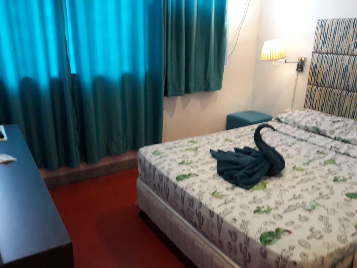 Naps & Maps Hostel Cebu Ngoại thất bức ảnh